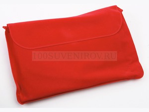 Фото Надувная подушка красная из велюра под голову в чехле