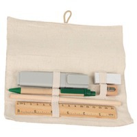 Набор канцелярских принадлежностей в чехле: ручка, карандаш, маркер из переработанного пластика, линейка,  точилка, ластик