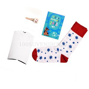 Фото Белый набор из лайкры "ЗИМА", упаковка, прищепка с шильдом, календарь 2018, носки тематические
