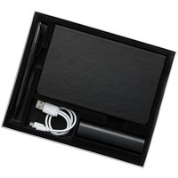 Деловой набор Plus в подарочной коробке: недатированный ежедневник, внешний аккумулятор, ручка шариковая и зарядные устройства