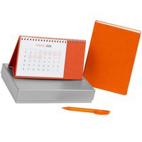 Корпоративный набор оранжевый из пластика ПРОВЕРЕНО ВРЕМЕНЕМ: датированный ежедневник, настольный календарь, ручка