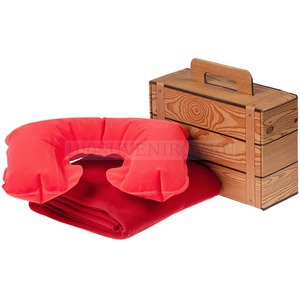 Фото Набор для путешествий Layback: надувная подушка под шею, флисовый плед (красный)