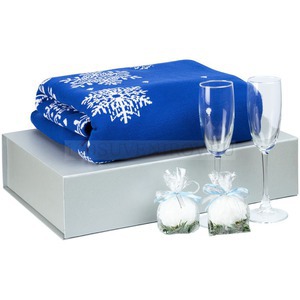 Фото Подарочный новогодний набор Snow Frost с пледом, фужерами и свечами.  (синий)