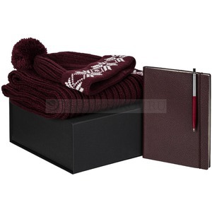 Фото Подарочный вязаный набор EIRA в коробке: шарф, шапка, блокнот и ручка (бордовый)