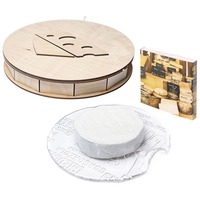 Набор для сыра СЫР - ВСЕМУ ГОЛОВА в круглой деревянной шкатулке в форме сыра: дизайнерская тарелка для сервировки сыра, книга про сыр. 