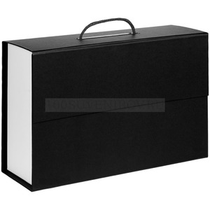 Фото Коробка Case Duo на магнитах, 33,8х22,8х11,8 см, белая с черным «Сделано в России»