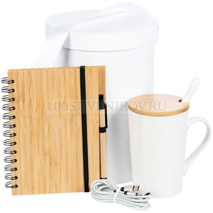 Фото Бизнес-набор PROFFIE в подарочной коробке: фарфоровая кружка с ложкой, блокнот А5 из бамбука с ручкой, кабель для зарядки. Возможно нанесение логотипа.  (белый)