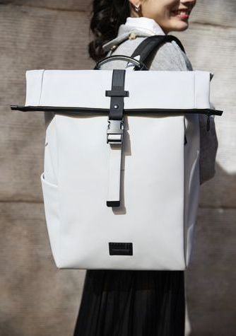 Фотография фирменные рюкзаки с логотипом