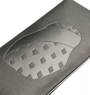 Фотография тиснение бесцветное: Черная обложка для паспорта DEVON из искусственной кожи под нанесение логотипа, 9,5х13,4 см.
